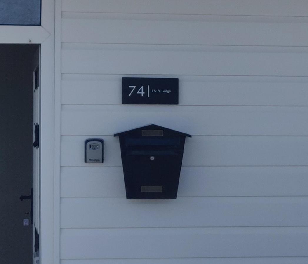 L&L'S Lodge, A Small But Perfectly Formed Chalet Chapel St. Leonards Exterior foto