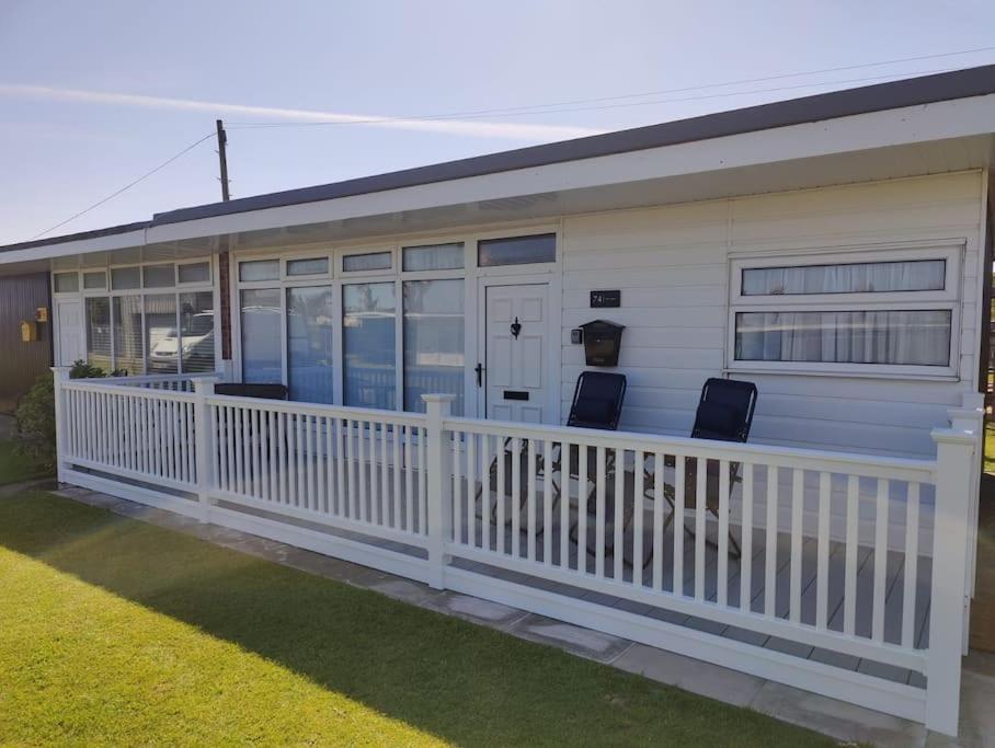 L&L'S Lodge, A Small But Perfectly Formed Chalet Chapel St. Leonards Exterior foto